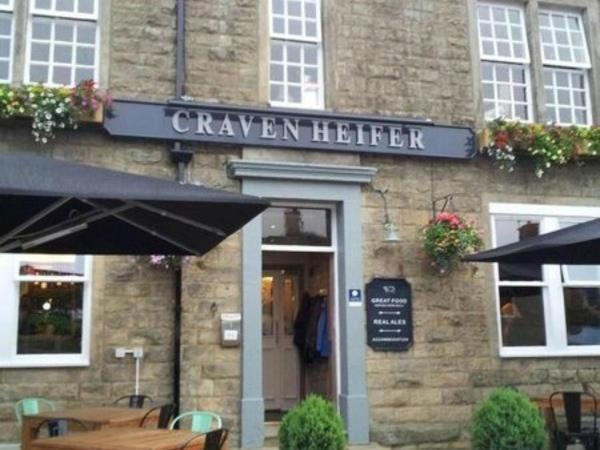 The Craven Heifer Acomodação com café da manhã Addingham Exterior foto